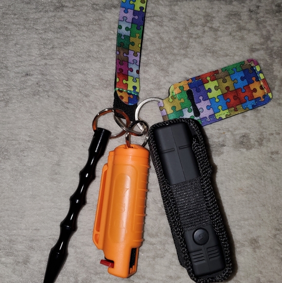 Self Defense Keychain - Picture 1 of 4